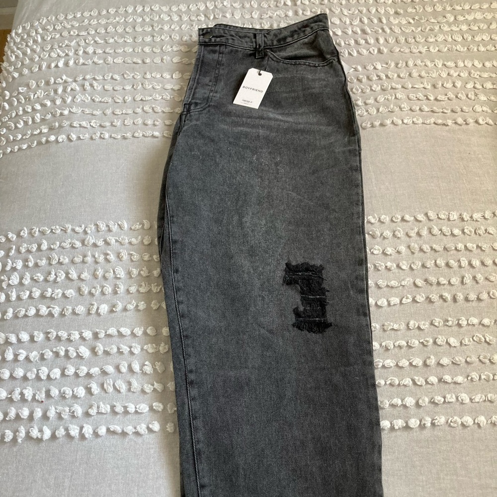 Forever 21 boyfriend jeans (black)